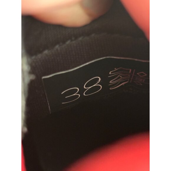 Peloton Cycling Shoes Black Red Trim & Cleats Size 38 Adjustable Straps - Picture 7 of 12